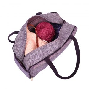 The Good Yarn KnitPro Snug duffle Bag with knitting wool purple